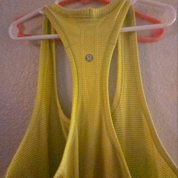 Lululemon Swiftly Tech Racerback Tank Top 2.0 Race Length Electric Lemon 6 - Picture 3 of 3